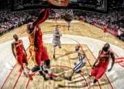 开云在线直播-篮坛烽火外的绿茵突围，当NBA季后赛焦点战遇上西班牙关键战胜厄瓜多尔