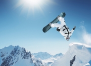 开云平台-欧冠淘汰赛之夜，哈利伯顿比赛走势一手掌控