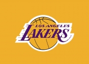 开云体育入口-绿茵与硬木，从东决关键战到米兰欧冠路，跨越战场的决胜哲学