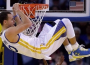 开云APP-当雨林遇见威斯特法伦，萨拉赫纪录之夜折射足球的平行宇宙