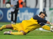 开云体育直播-绝境双雄，皇马奇迹夜与马丁内利的孤勇赞歌