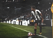 开云APP-猛龙淘汰快船，福克斯攻防两端的统治艺术