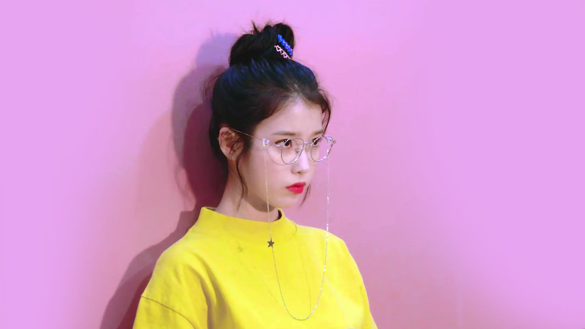 鹈鹕单节狂潮拉开勇士，布克末节封神成关键先生